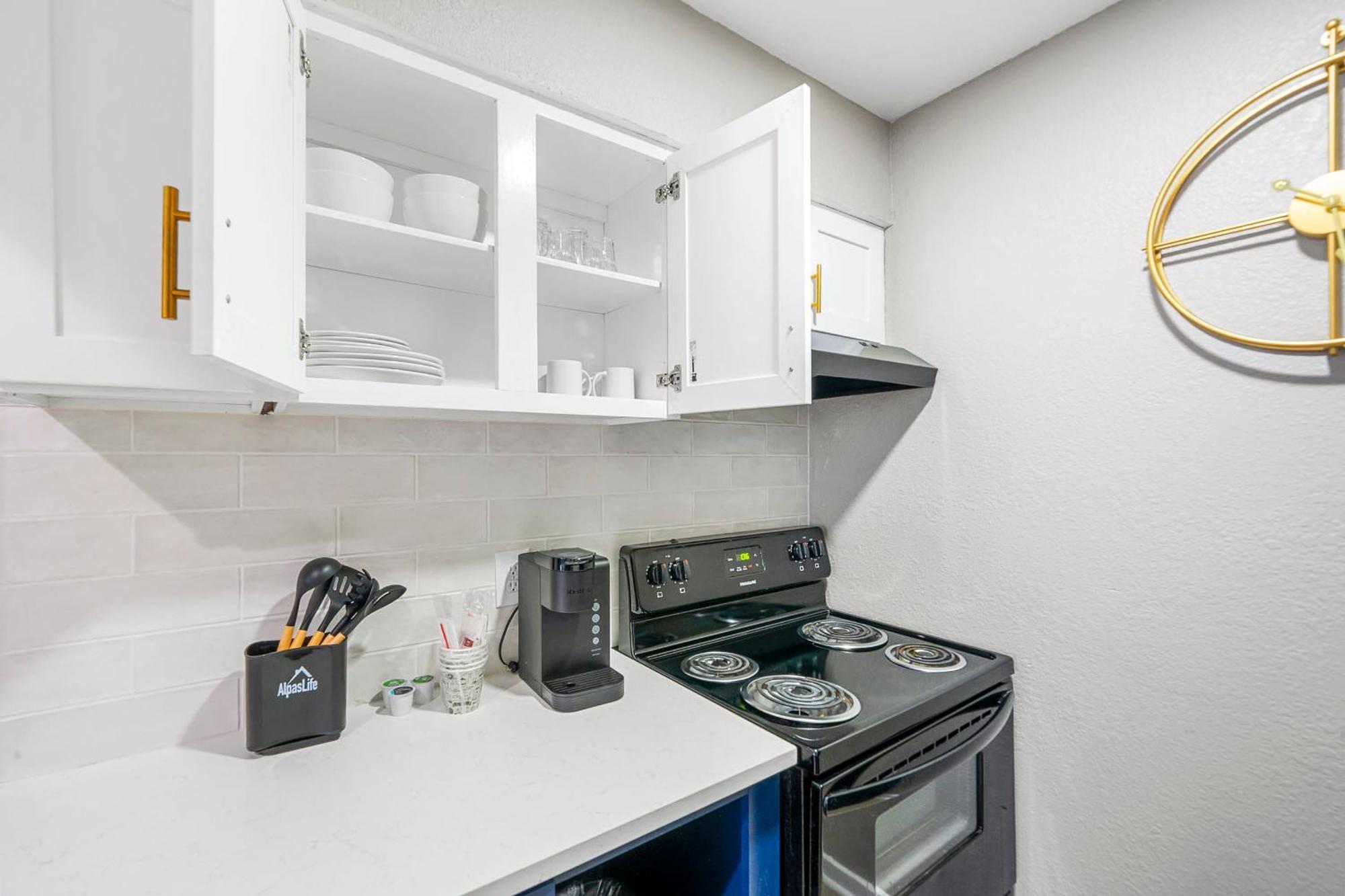 Newly Renovated Gem: Buckhead Apartment *